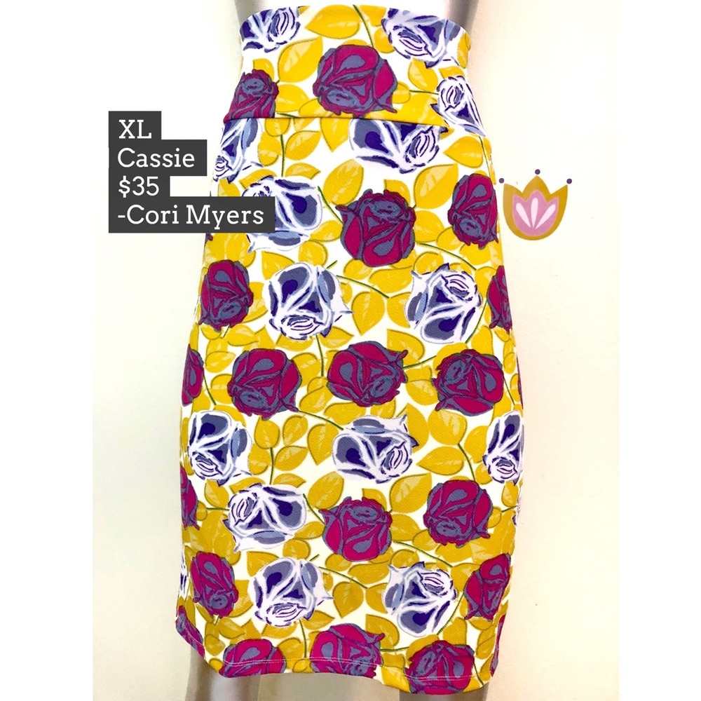 Pencil skirt. Pull on. NWT